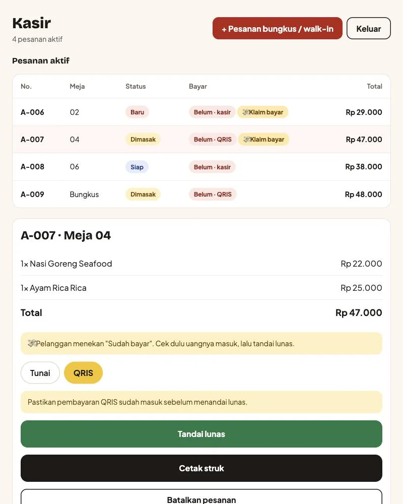 Layar kasir untuk mencatat pembayaran tunai atau QRIS
